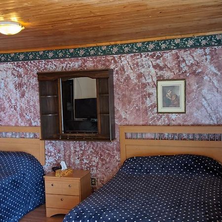 Balgonie Motel Motor Inn Pilot Butte Экстерьер фото