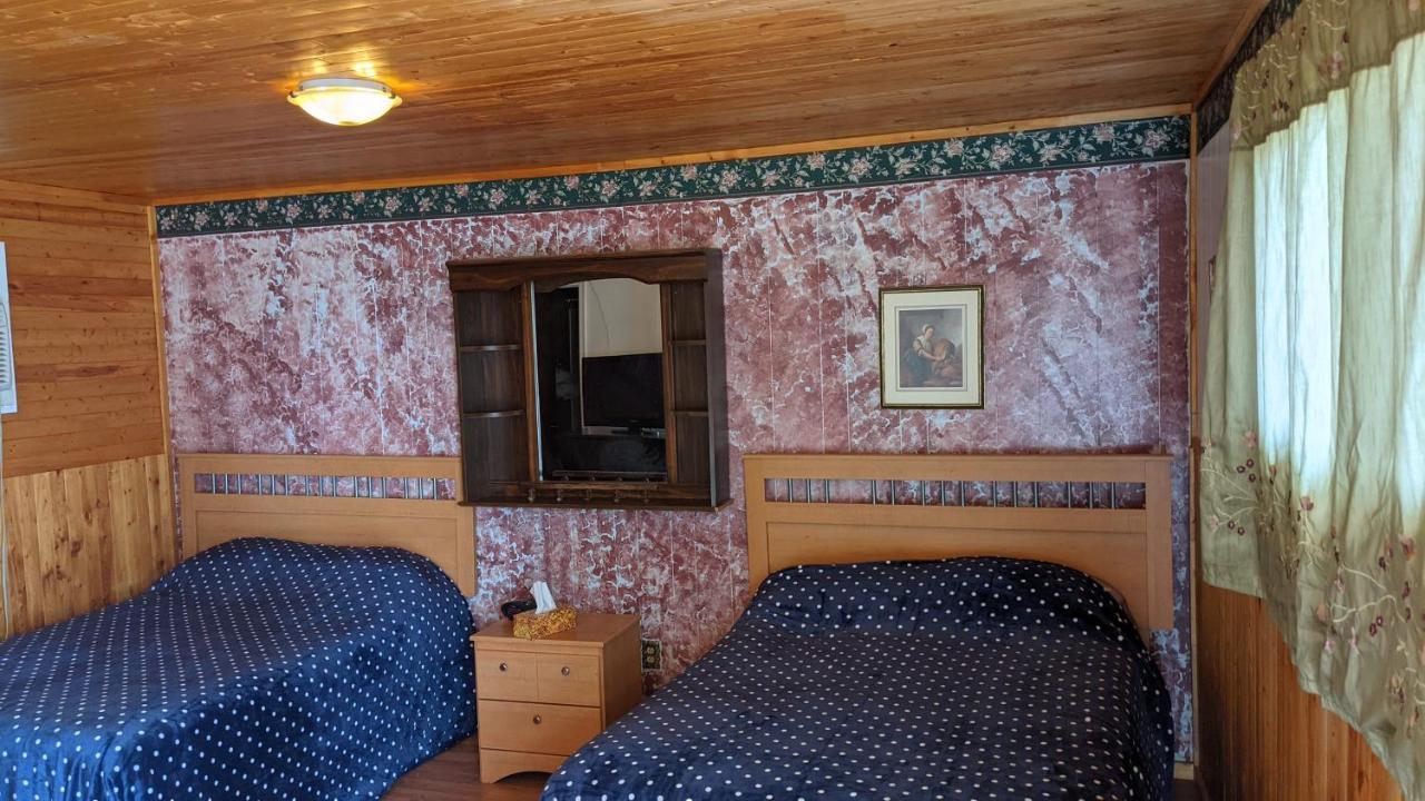 Balgonie Motel Motor Inn Pilot Butte Экстерьер фото